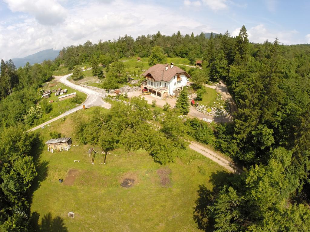Miskar Rooms Cerknica Exterior photo