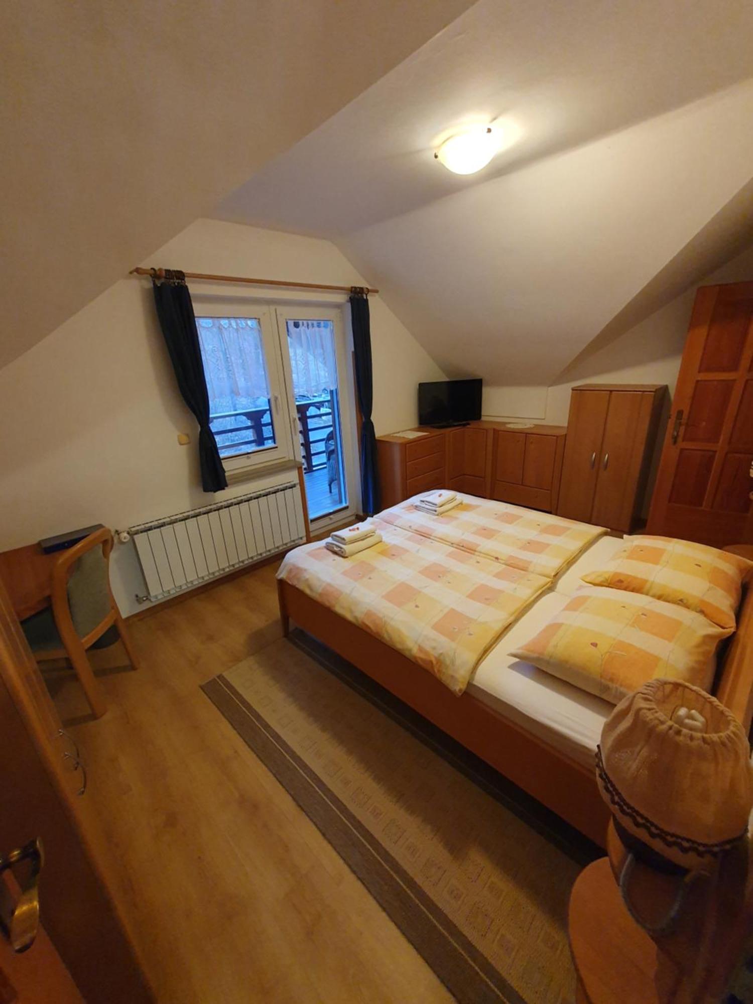 Miskar Rooms Cerknica Room photo