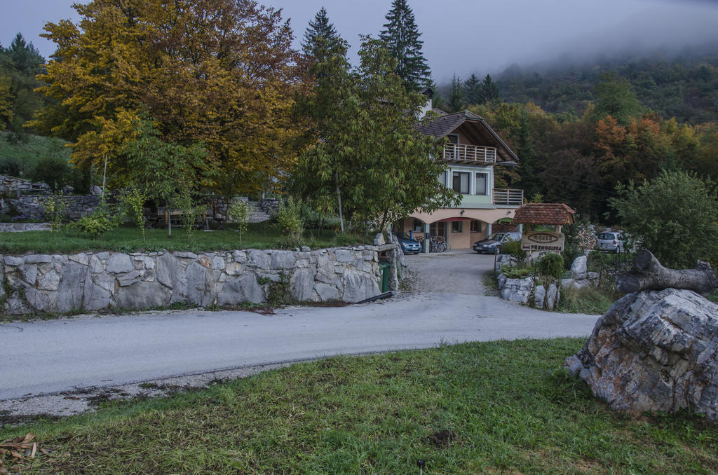 Miskar Rooms Cerknica Exterior photo