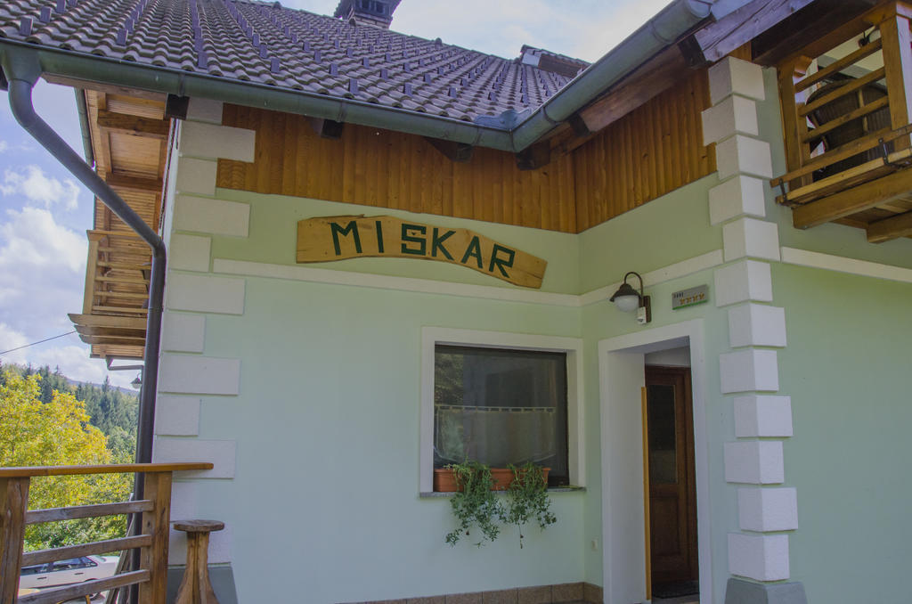 Miskar Rooms Cerknica Exterior photo
