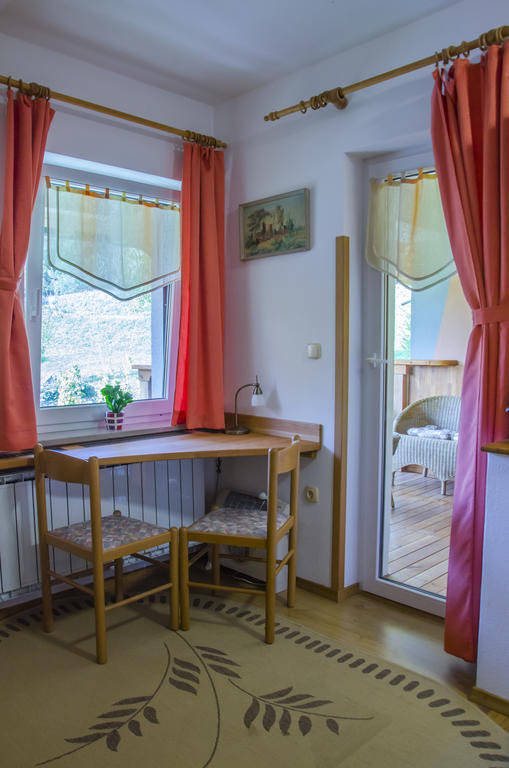 Miskar Rooms Cerknica Room photo